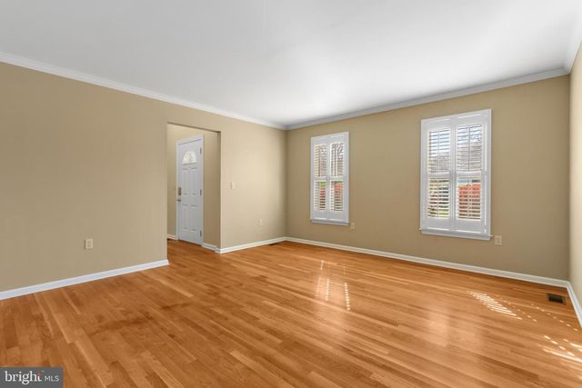 1625 ARROWWOOD DR, Easton, PA 18040