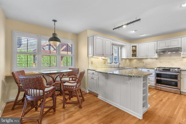 1625 ARROWWOOD DR, Easton, PA 18040