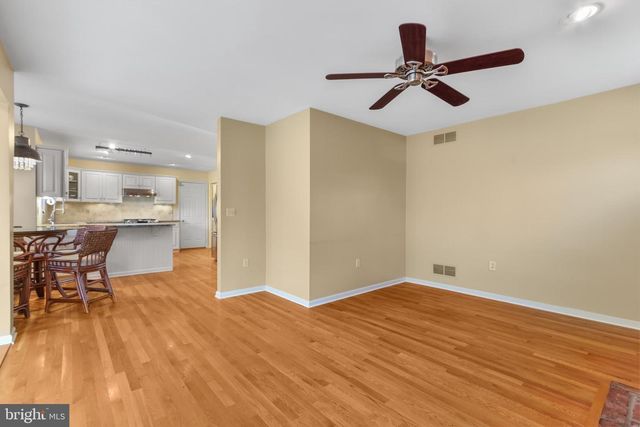 1625 ARROWWOOD DR, Easton, PA 18040
