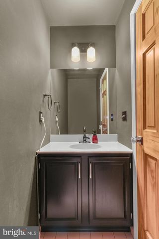 1625 ARROWWOOD DR, Easton, PA 18040