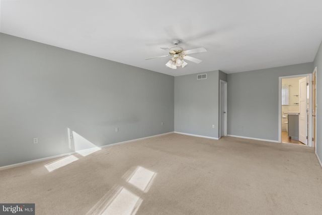 1625 ARROWWOOD DR, Easton, PA 18040