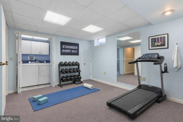 1625 ARROWWOOD DR, Easton, PA 18040