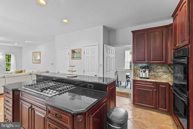 2015 ROSEDALE LN, Huntingtown, MD 20639