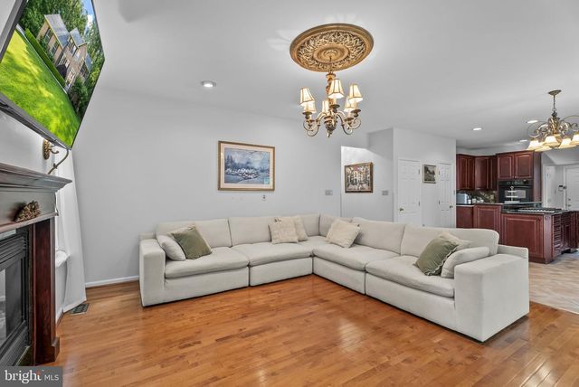 2015 ROSEDALE LN, Huntingtown, MD 20639