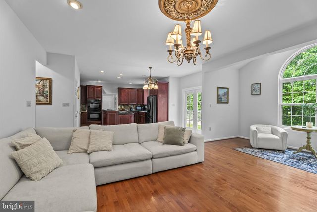 2015 ROSEDALE LN, Huntingtown, MD 20639