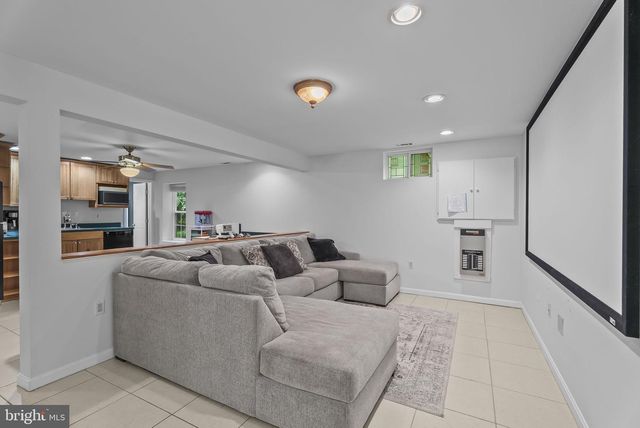 2015 ROSEDALE LN, Huntingtown, MD 20639