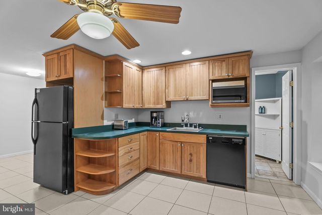2015 ROSEDALE LN, Huntingtown, MD 20639