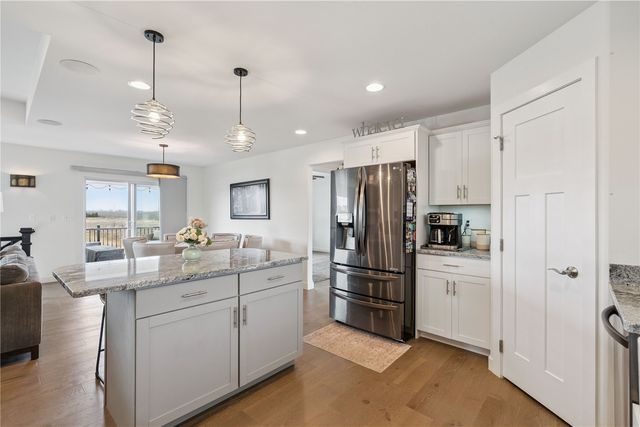 5946 Rock Ridge Dr, Marion, IA 52302