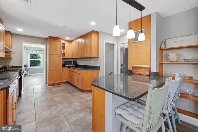 13827 SPRIGGS RD, Manassas, VA 20112