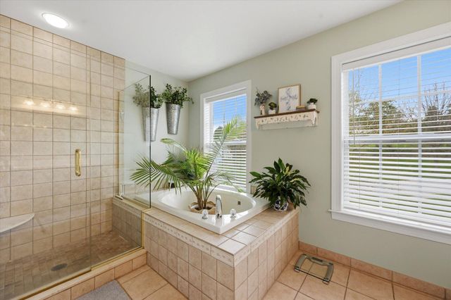 104 CEZANNE CT, Landenberg, PA 19350