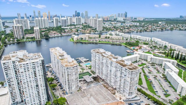 18051 Biscayne Boulevard 1504, Aventura, FL 33160