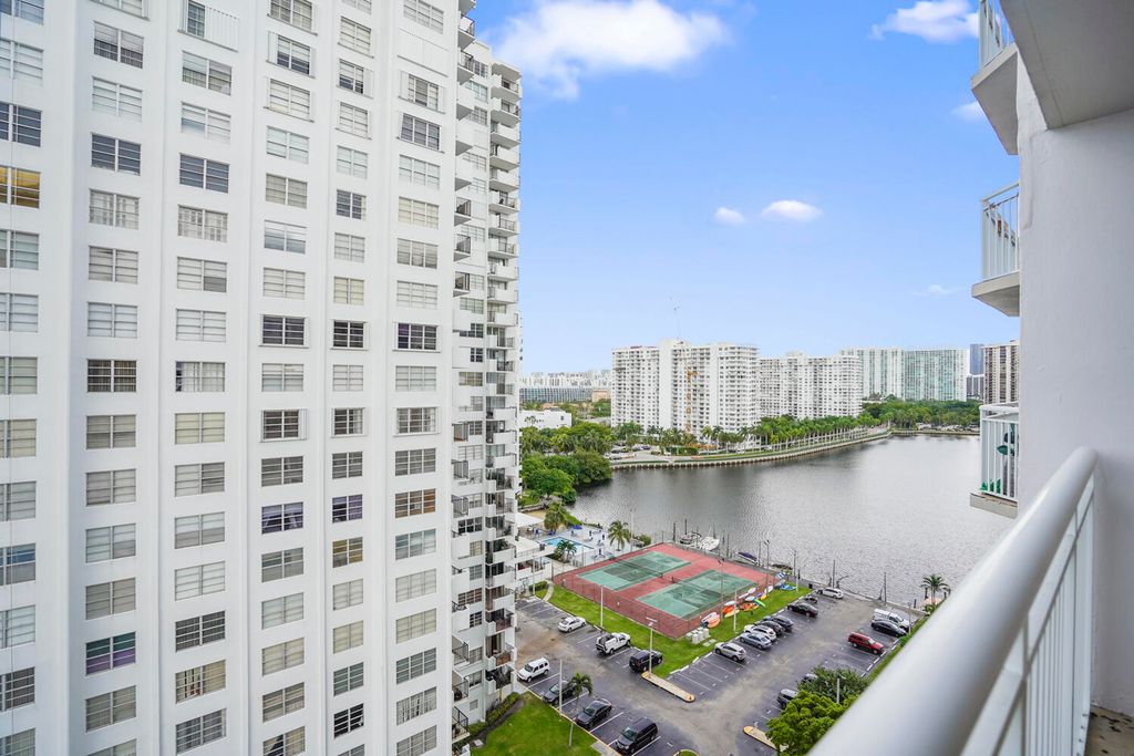 18051 Biscayne Boulevard 1504, Aventura, FL 33160