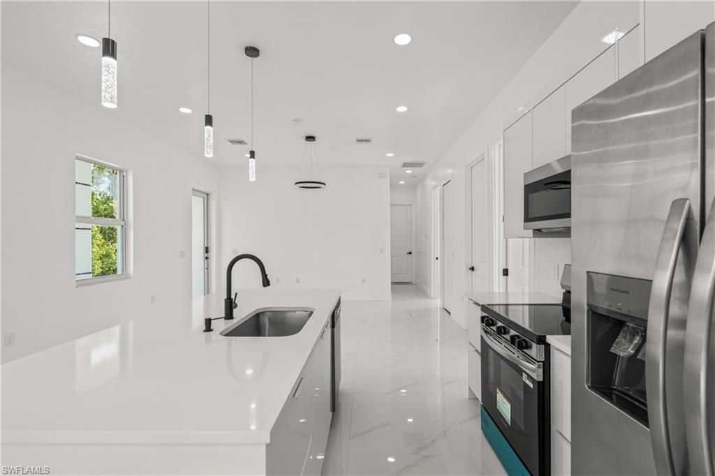 936 Anthony E, LEHIGH ACRES, FL 33974 — photo 5