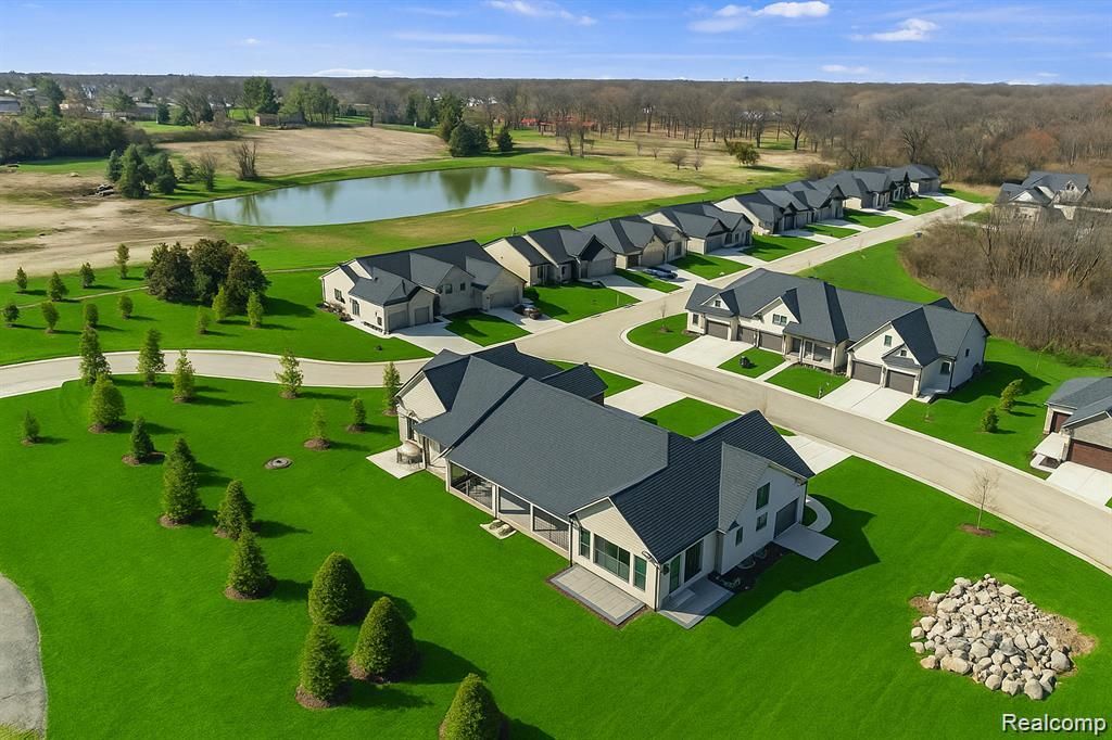 3052 Claret Lane, Rochester, MI 48309