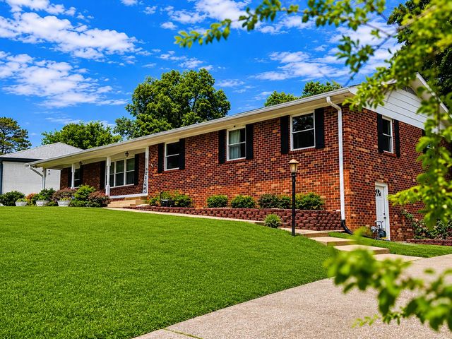 4818 Hillsdale Circle, Chattanooga, TN 37416