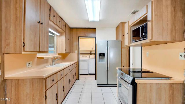 9964 Haines Canyon Avenue, Tujunga, CA 91042
