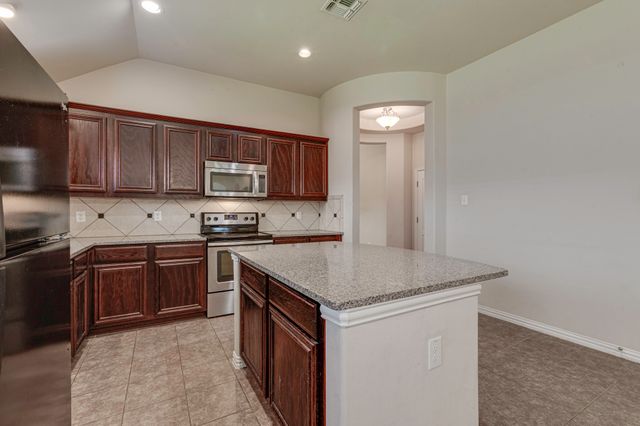 205 Wolf Drive, Forney, TX 75126