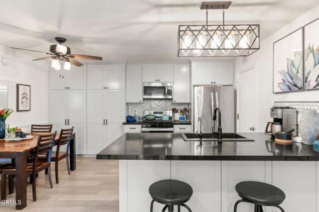 136 Tree Fern Court, Camarillo, CA 93010