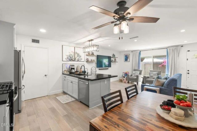 136 Tree Fern Court, Camarillo, CA 93010