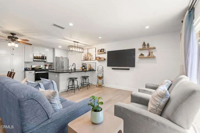 136 Tree Fern Court, Camarillo, CA 93010