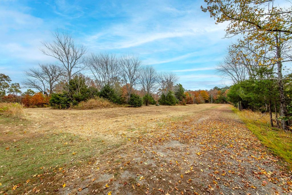 30 Eagle Ridge Dr., Greers Ferry, AR 72067