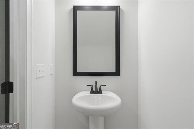 937 Willingham Drive 7, Hapeville, GA 30354