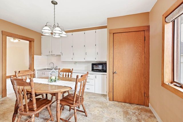709 W NORTH WATER STREET, New London, WI 54961