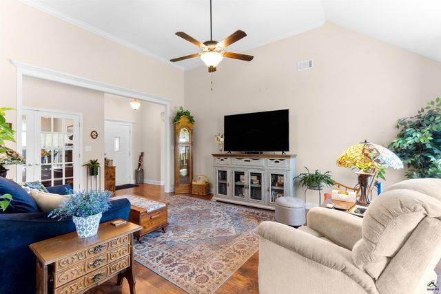 406 Stonebrook Circle, Byron, GA 31008