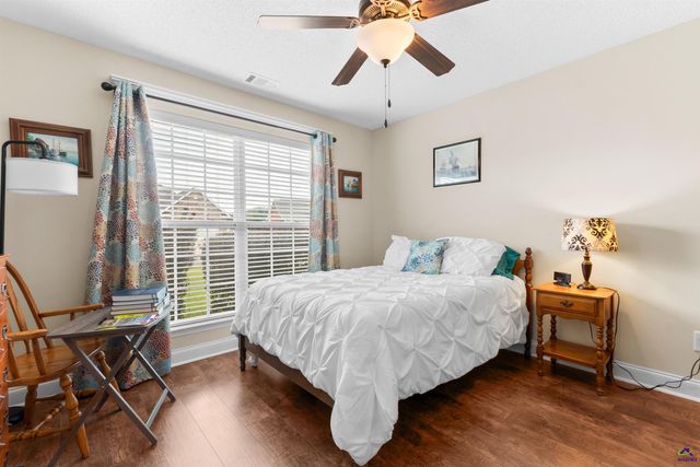 406 Stonebrook Circle, Byron, GA 31008