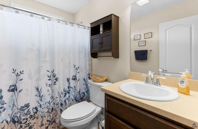 406 Stonebrook Circle, Byron, GA 31008