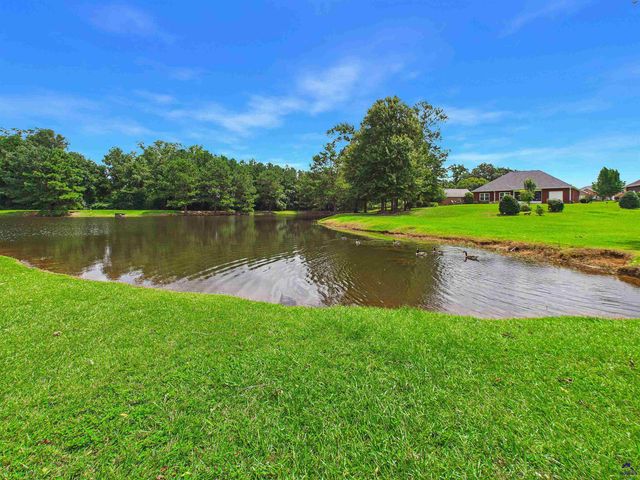 406 Stonebrook Circle, Byron, GA 31008