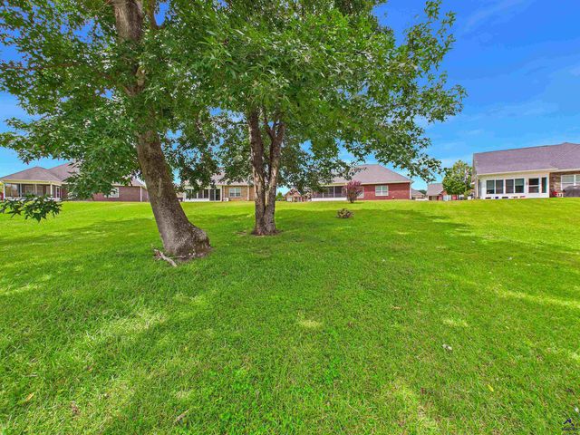 406 Stonebrook Circle, Byron, GA 31008
