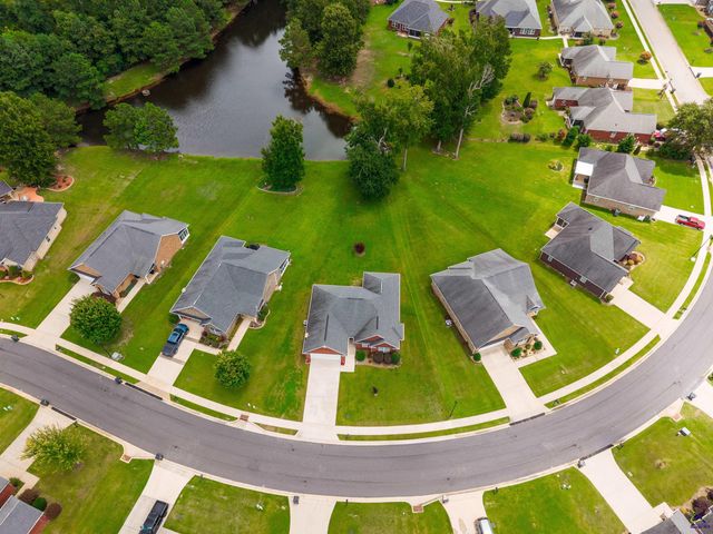 406 Stonebrook Circle, Byron, GA 31008