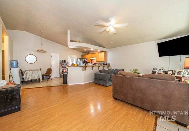 323 Marble Valley Way, Caldwell, ID 83605
