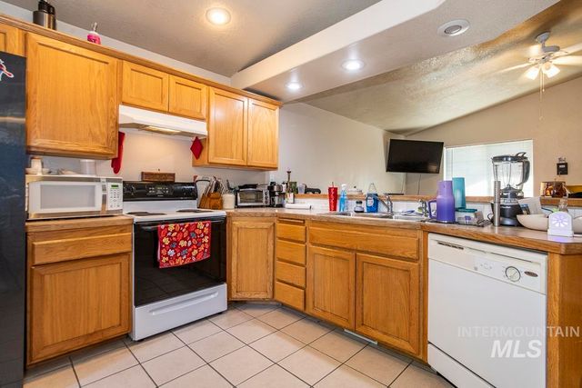 323 Marble Valley Way, Caldwell, ID 83605