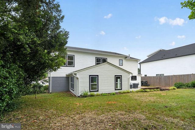 7304 DICKENSON ST, Springfield, VA 22150