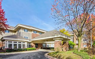 605 Barrington Avenue 140, East Dundee, IL 60118