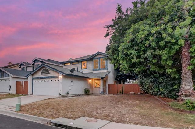 7902 Tinaja Lane, San Diego, CA 92139