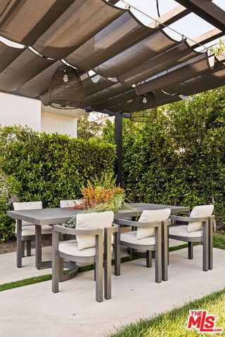746 N MANSFIELD Avenue, Los Angeles, CA 90038