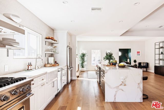 746 N MANSFIELD Avenue, Los Angeles, CA 90038