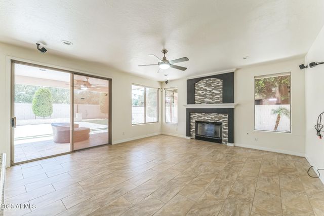 1111 W WASHINGTON Avenue, Gilbert, AZ 85233