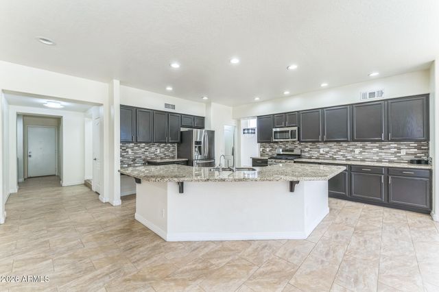 1111 W WASHINGTON Avenue, Gilbert, AZ 85233