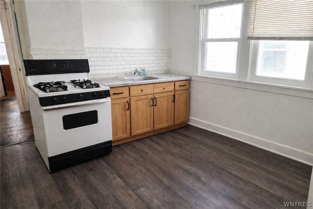 196 Englewood Avenue Upper, Buffalo, NY 14214