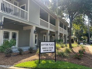 922 Porter Avenue, 212, Ocean Springs, MS 39564