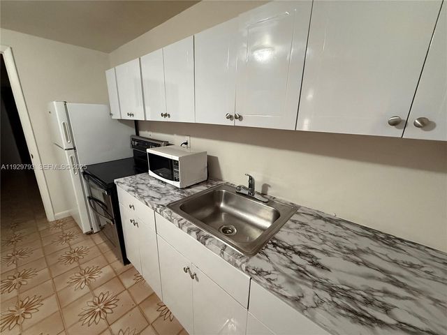 6765 SW 19th St Back, Miami, FL 33155