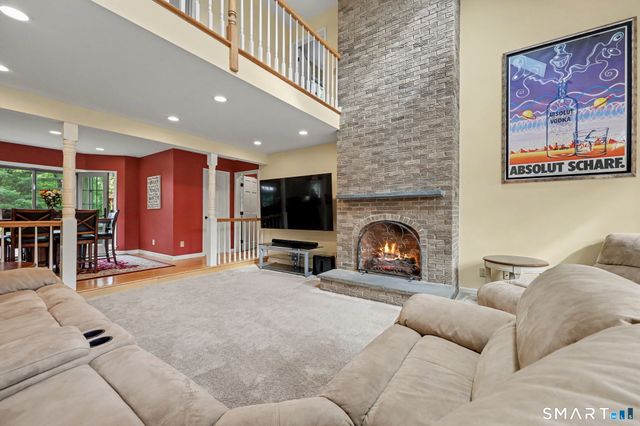 29 Woodridge Lane, New Fairfield, CT 06812