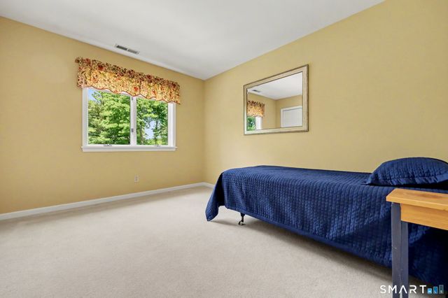 29 Woodridge Lane, New Fairfield, CT 06812