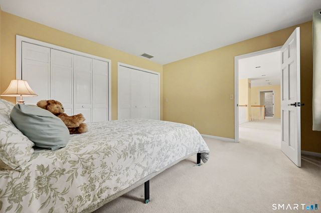 29 Woodridge Lane, New Fairfield, CT 06812