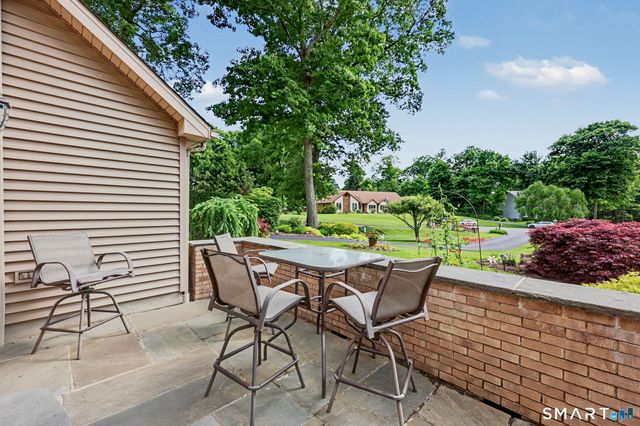 29 Woodridge Lane, New Fairfield, CT 06812