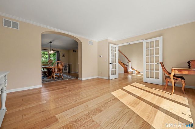 29 Woodridge Lane, New Fairfield, CT 06812